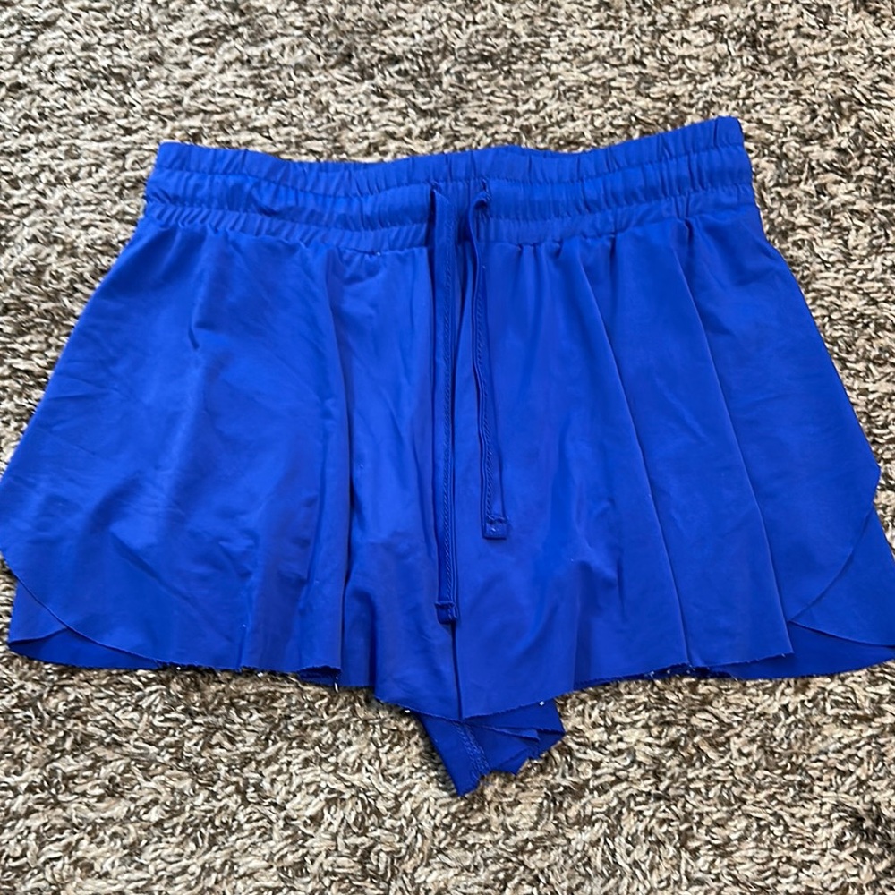 Between active Blue workout shorts d